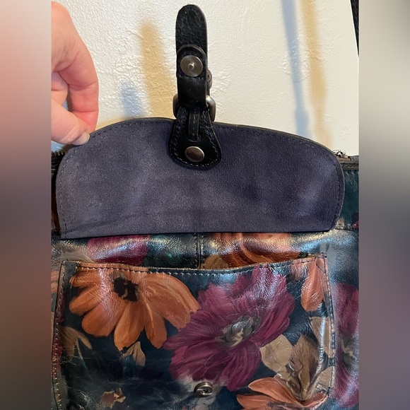 Patricia Nash Tuscania Peruvian Painting Leather Shoulder Bag - Picture 8 of 17